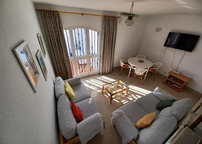 Pinos 20 Menyber Vakantiehuis Nerja