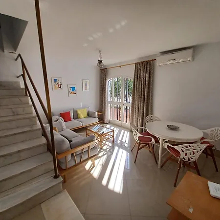 Vakantiehuis Pinos 20 Menyber