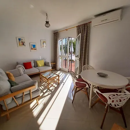 Pinos 20 Menyber Vakantiehuis Nerja